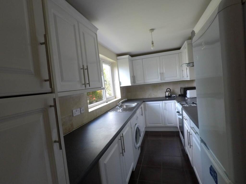 House in Hatfield, Roe Green - View 2