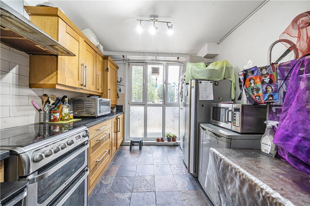 Apartment in London - More