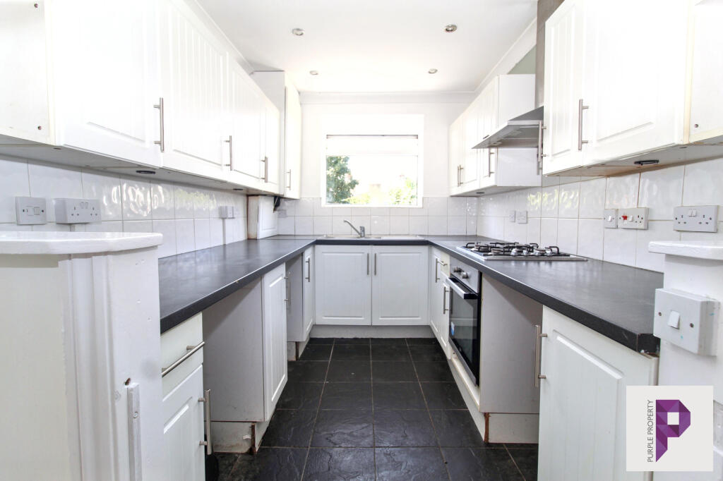 House in Gillingham, Sally Port Gardens - View 3