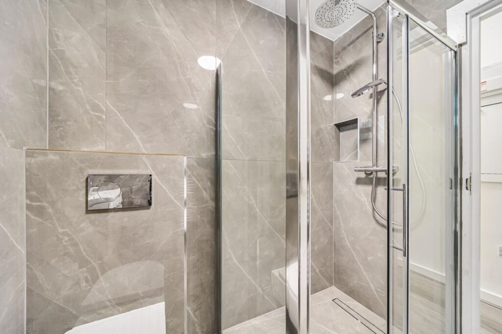 Apartment in London - More
