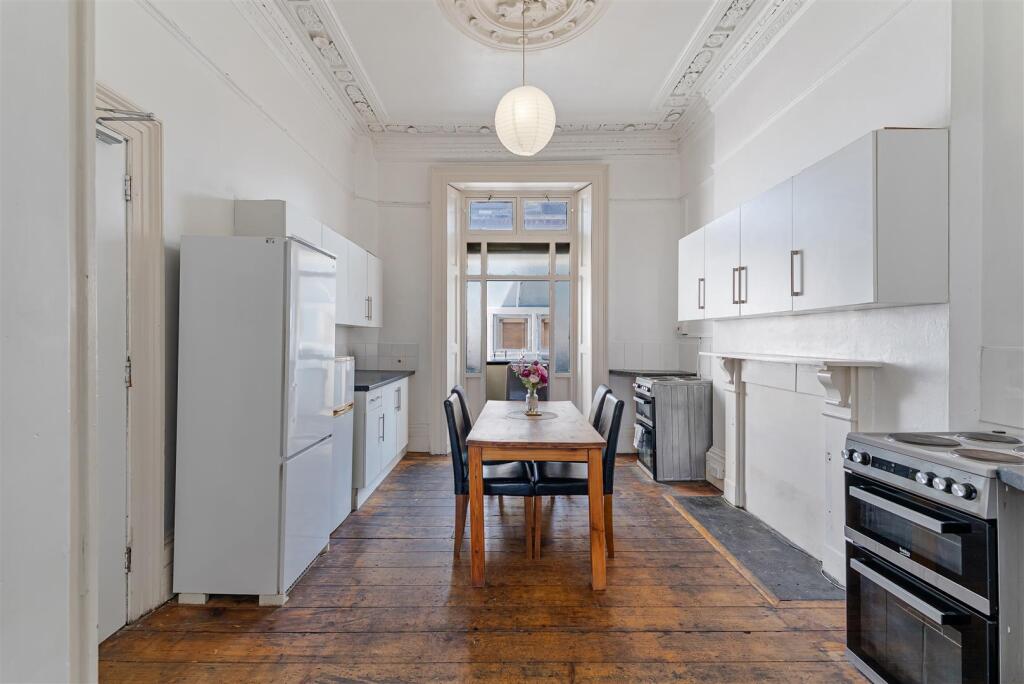 1 bedroom house share for rent