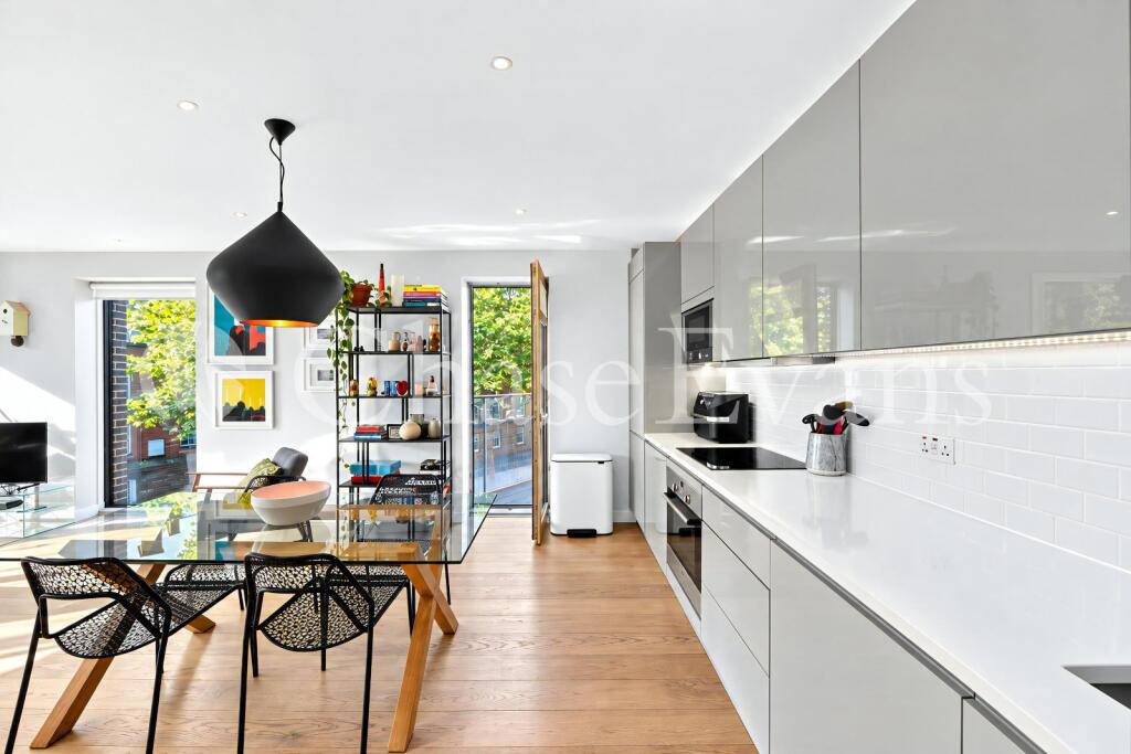 Apartment in London - View 4