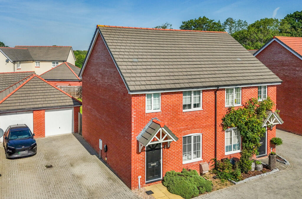Main image of property: Shipridge Drive, Spencers Wood, Reading, Berkshire, RG7
