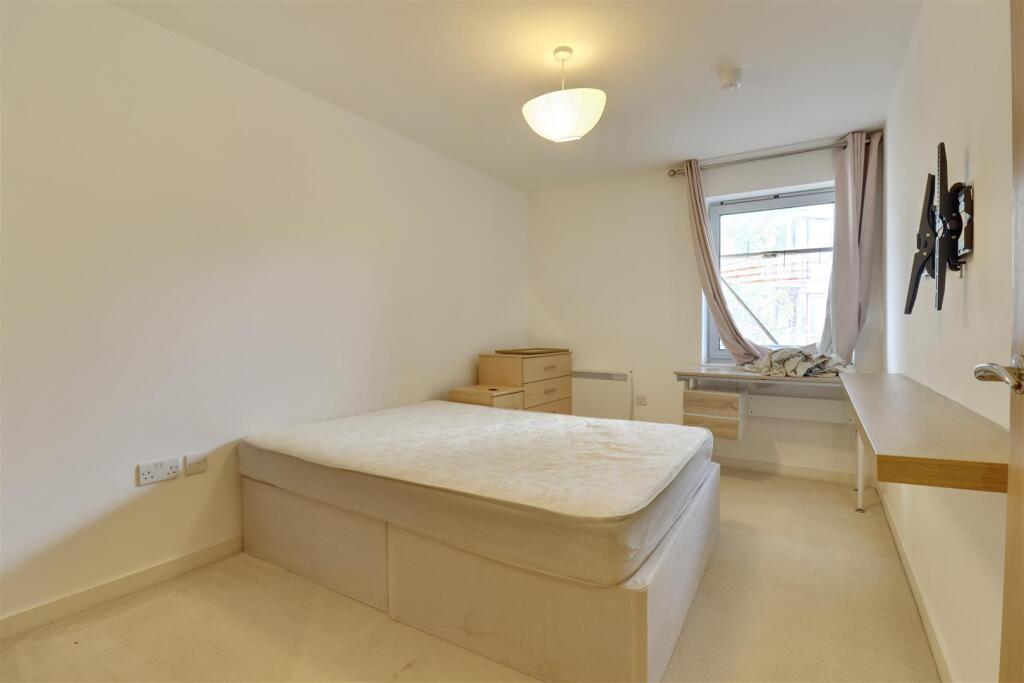 Apartment in Portsmouth, Portsea - More