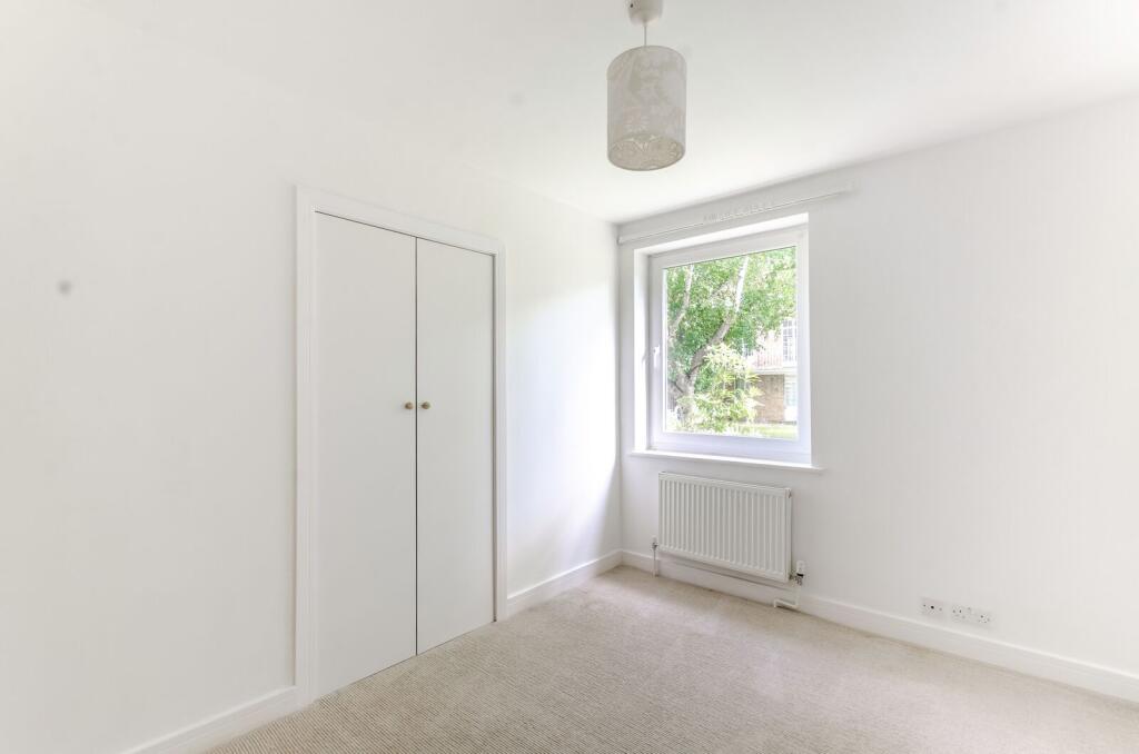 Apartment in London - More