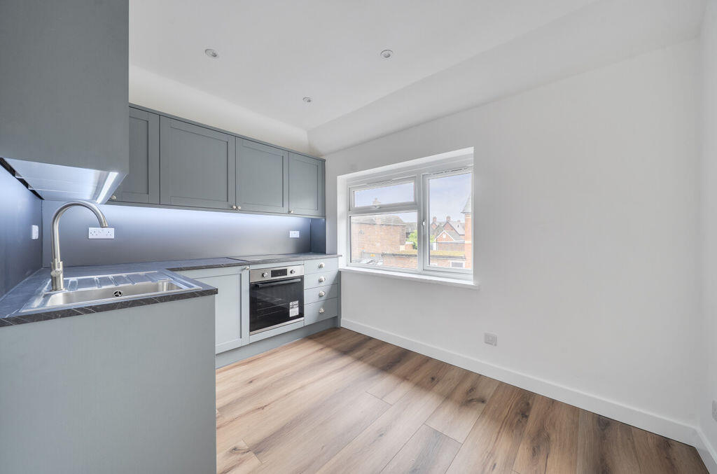 Apartment in Tonbridge and Malling, Hildenborough - View 4