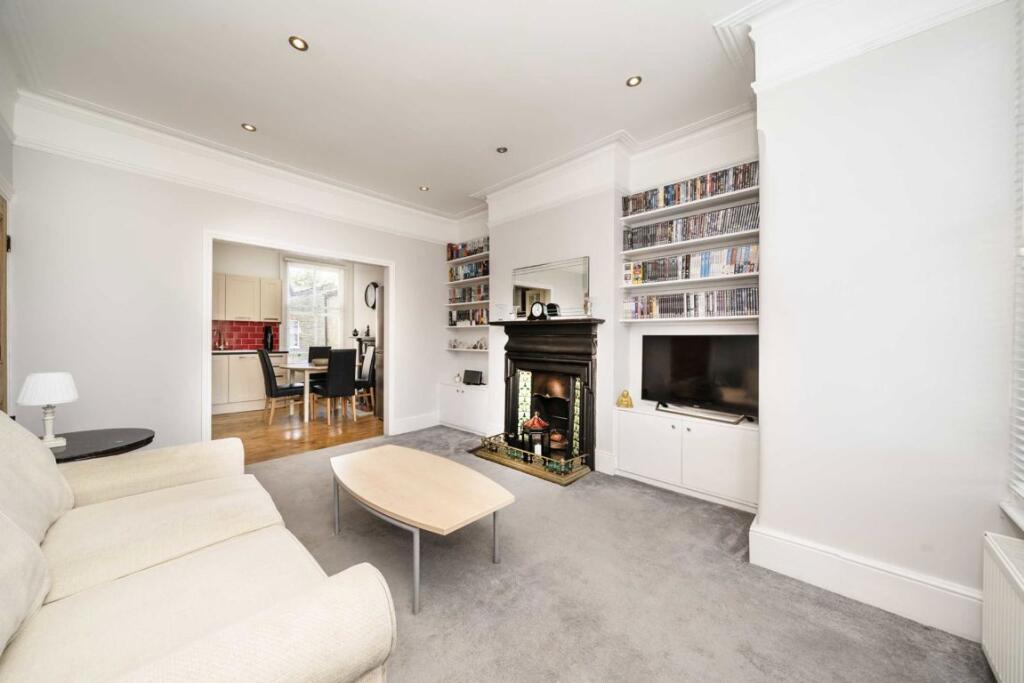Apartment in London - View 3
