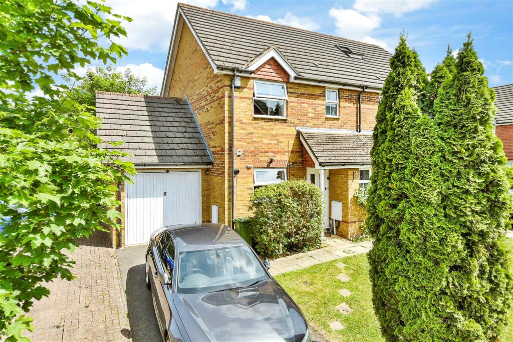 Shire Place, Redhill, Surrey photo 2