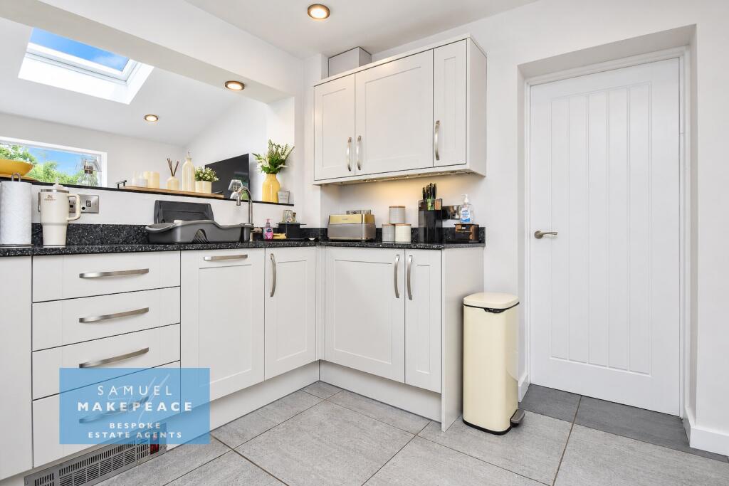 House in Stoke-on-Trent - More