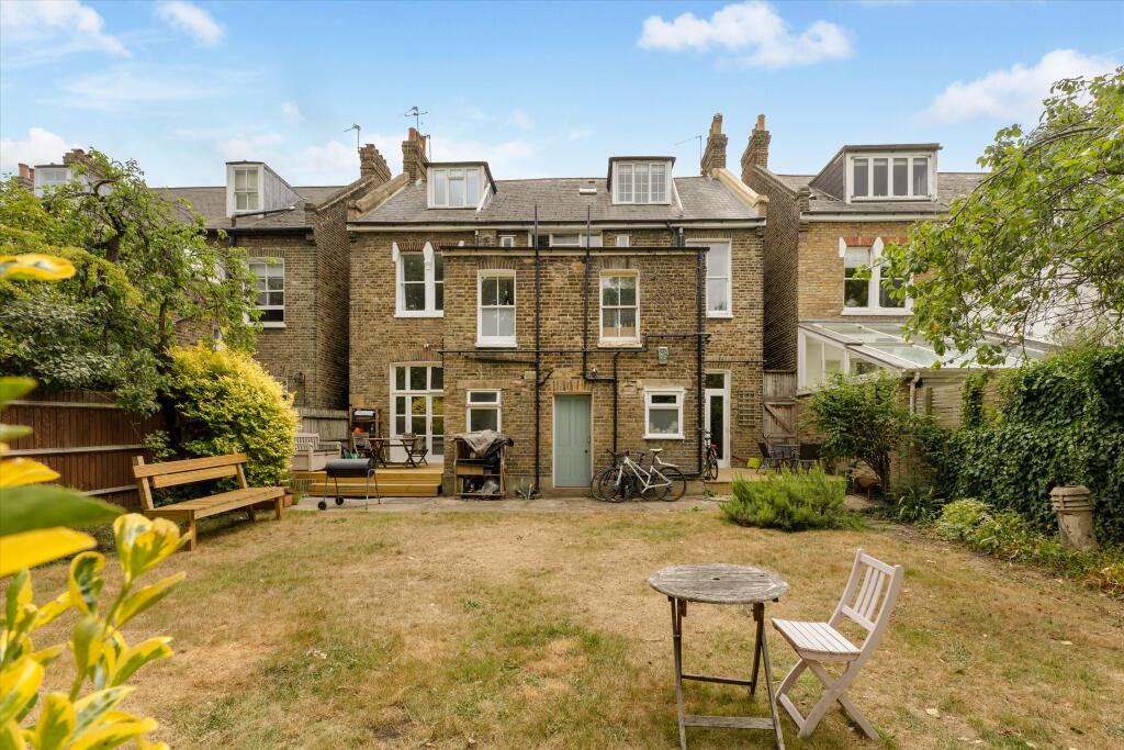 Apartment in London - View 5