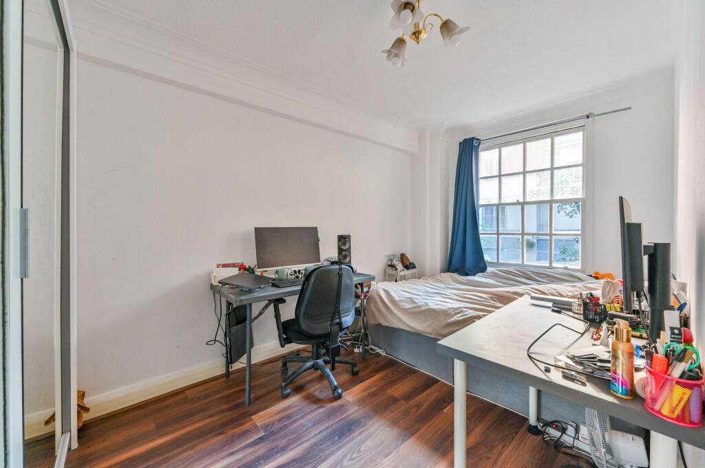 Apartment in London - View 4