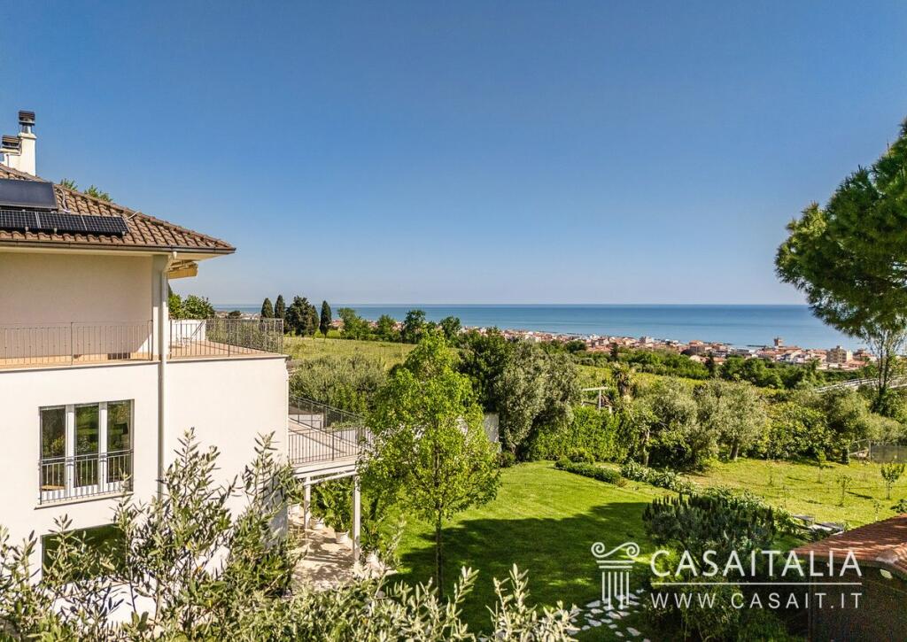 Main image of property: Le Marche, Macerata, Potenza Picena