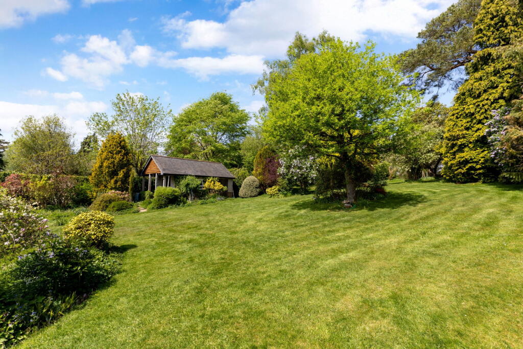 Leven House, Lymington Bottom Road, Medstead photo 4