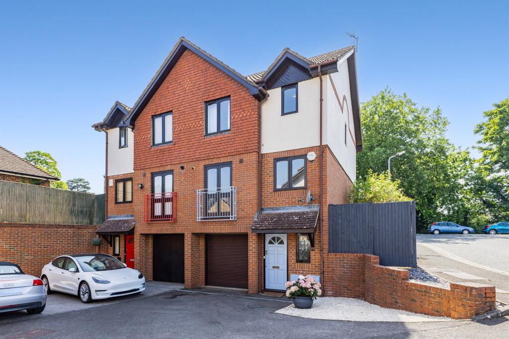 Main image of property: The Wickets, Maidenhead