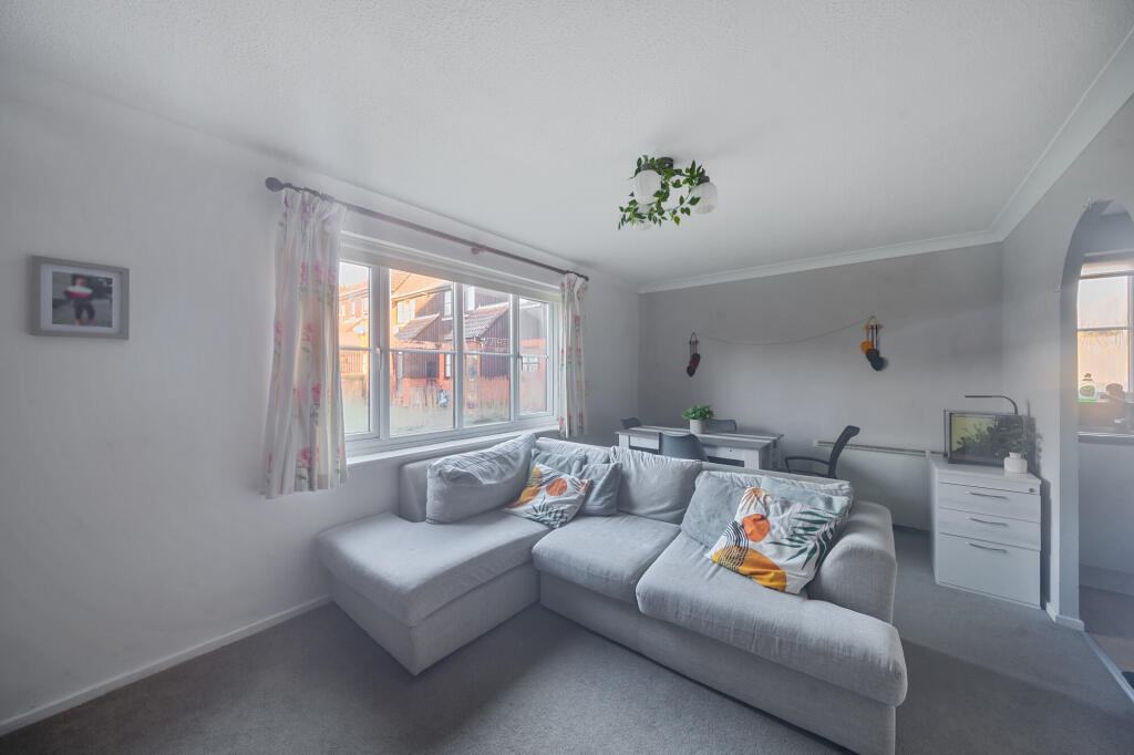 Additional image 3 of The Barn, Mount Road, Wheathampstead, AL4