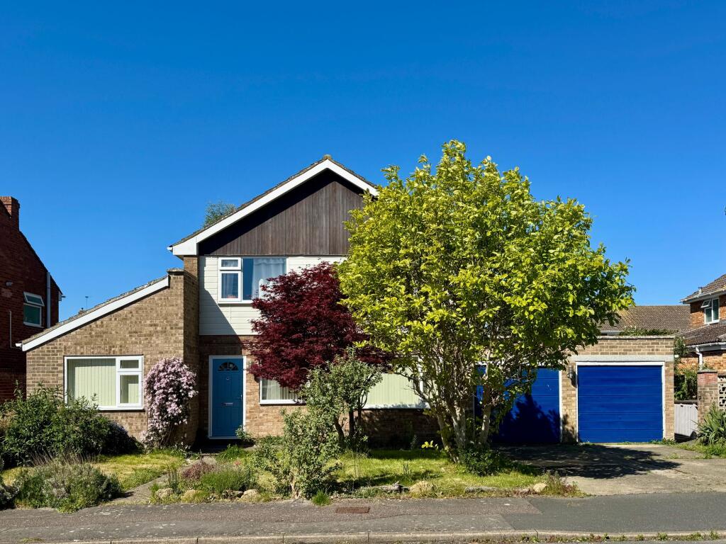 Main image of property: Fettiplace, Wantage, OX12