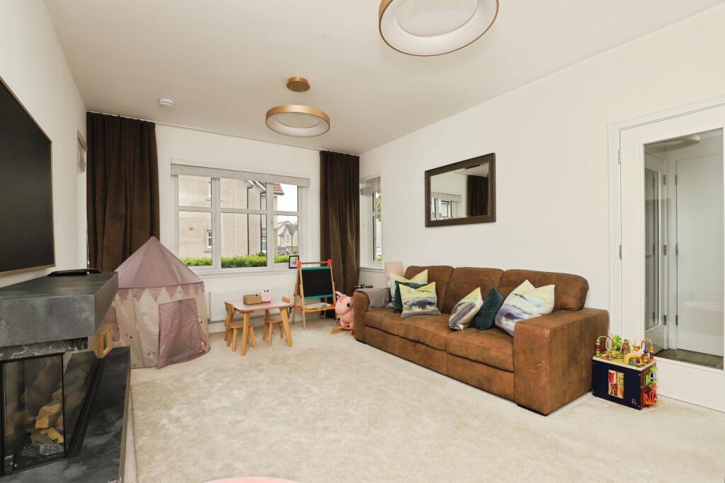 Heathcliff Drive, Glasgow, G75 photo 2