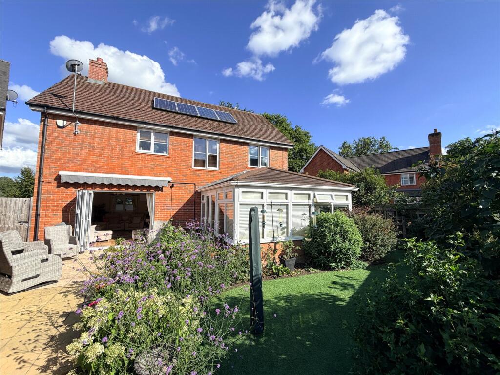 Everest Walk, Church Crookham, Fleet, Hampshire, GU52 photo 4