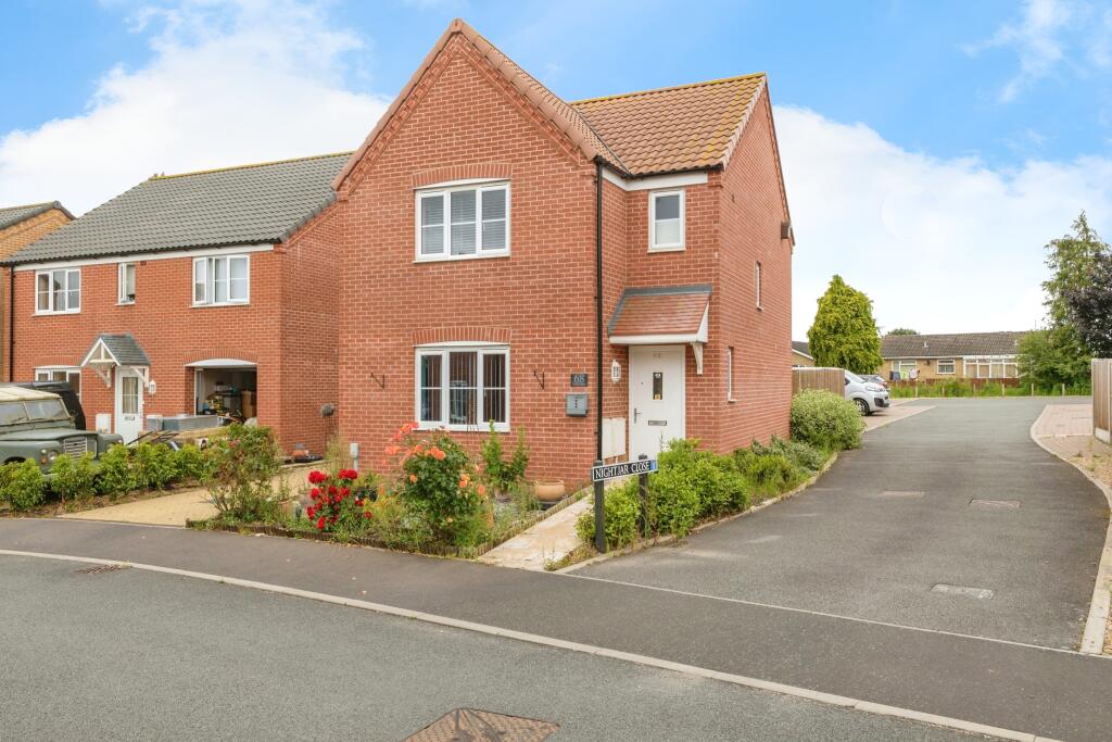 3-bed house on Harrier Way, Diss, Norfolk, IP22, £260,000