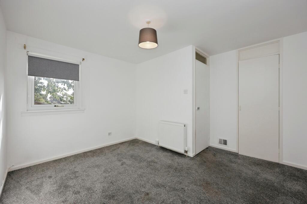 House in Kirkcaldy - More