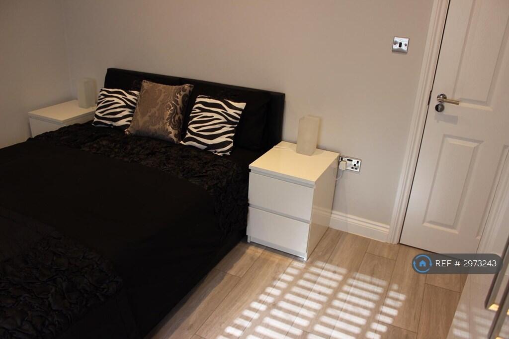 House in London - View 5