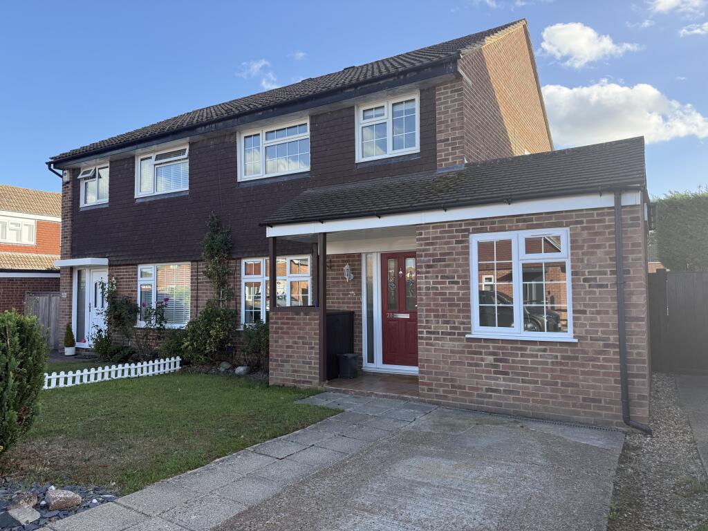 4-bed semi-detached on Poynes Road, Horley, Surrey, £500,000