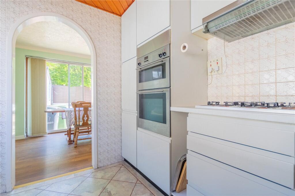 Sherwood Way, Shaw, Oldham, Greater Manchester, OL2 photo 3