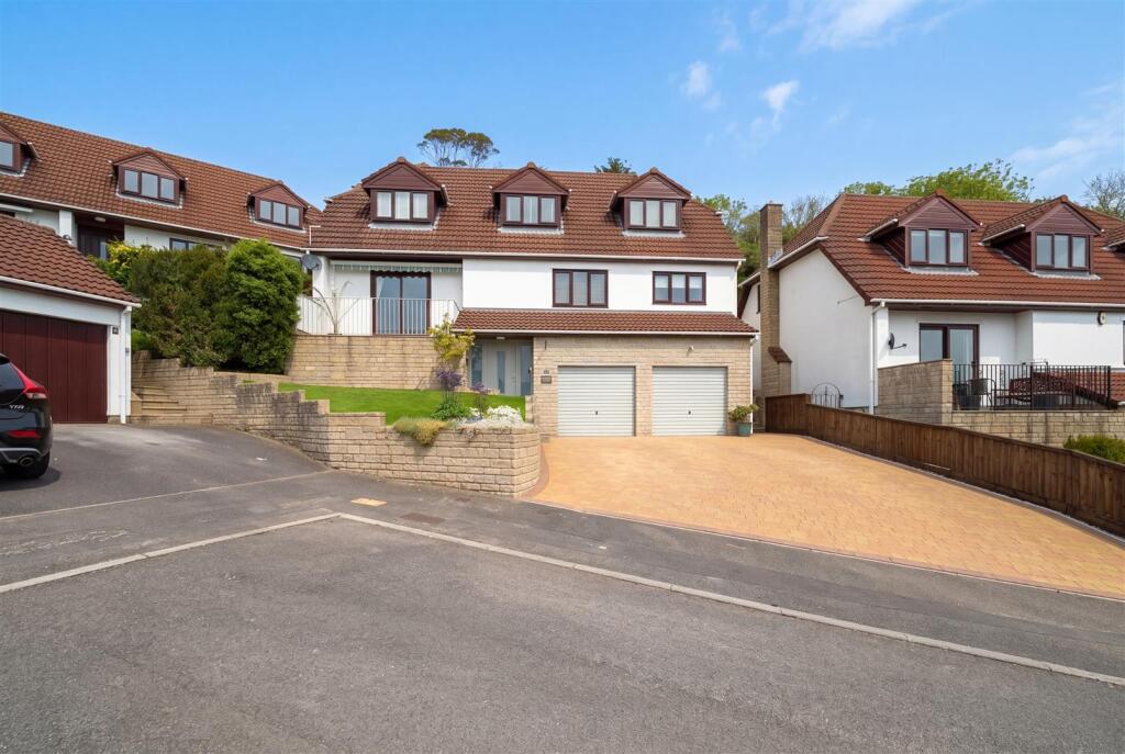 Main image of property: Milbury Gardens, Worlebury, BS22