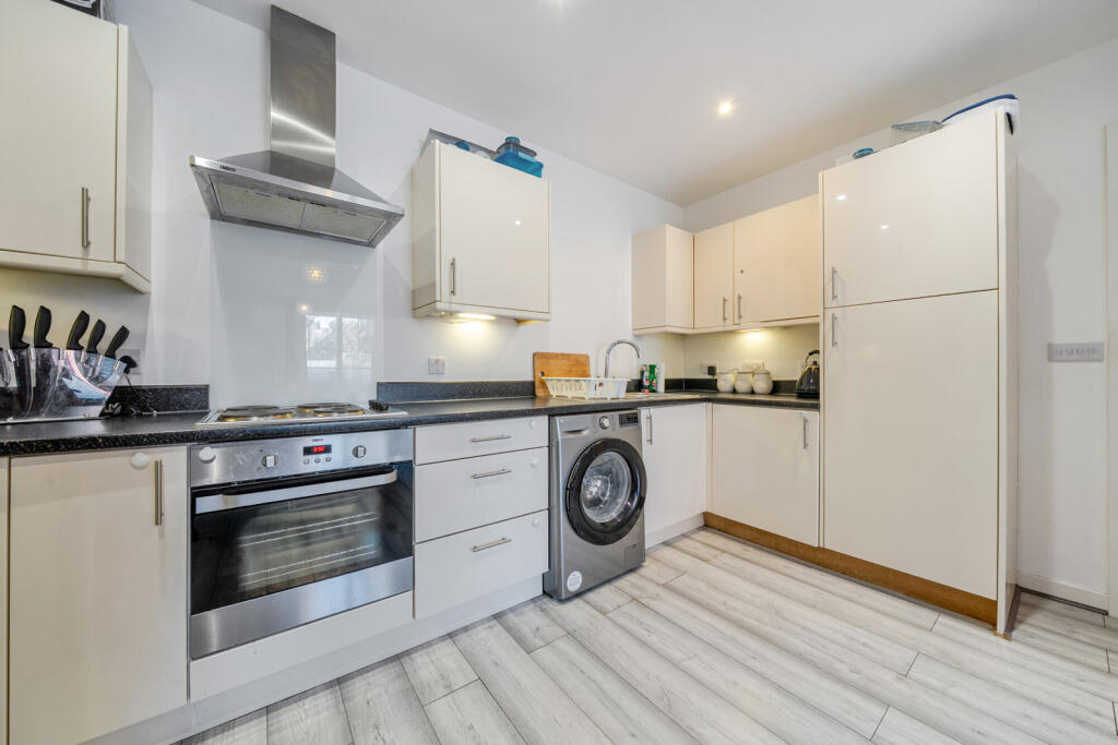 Apartment in London - View 4
