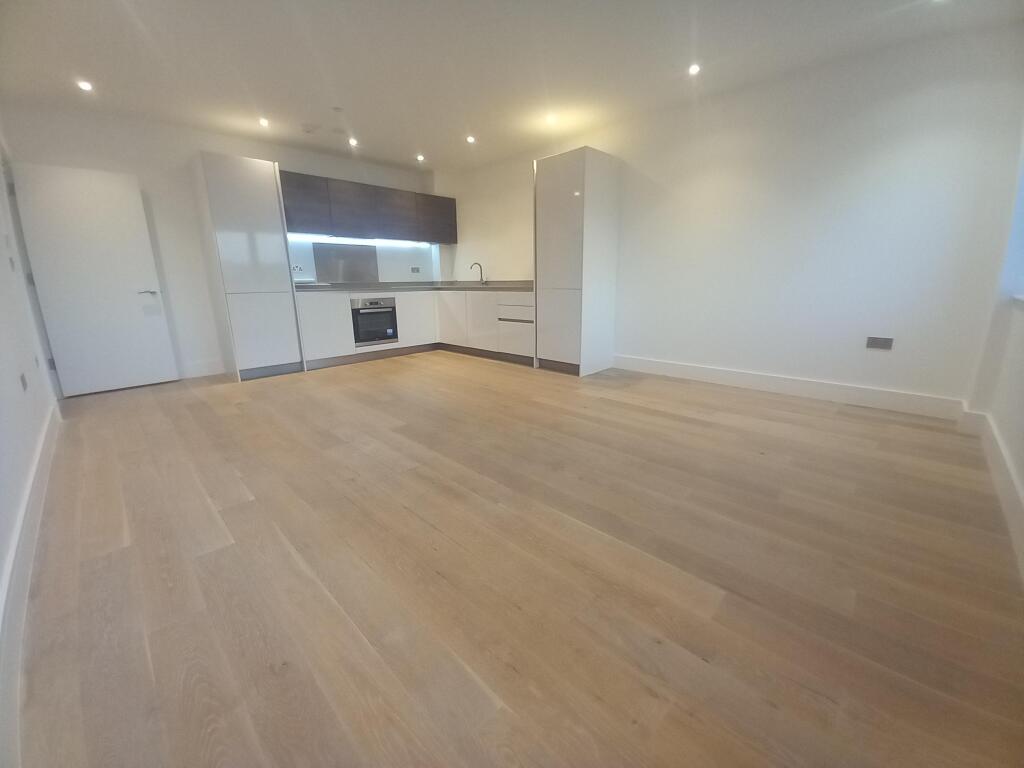 Apartment in Maidstone, Kent - View 3