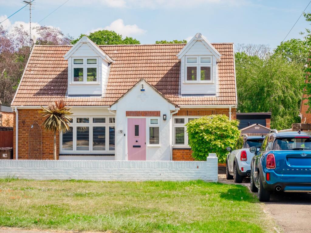 Main image of property: Shepherds Walk, Benfleet, SS7
