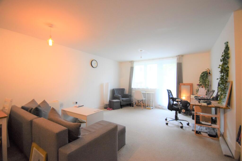 1-bed flat on Yarmouth Road, Ipswich, IP1, £105,000