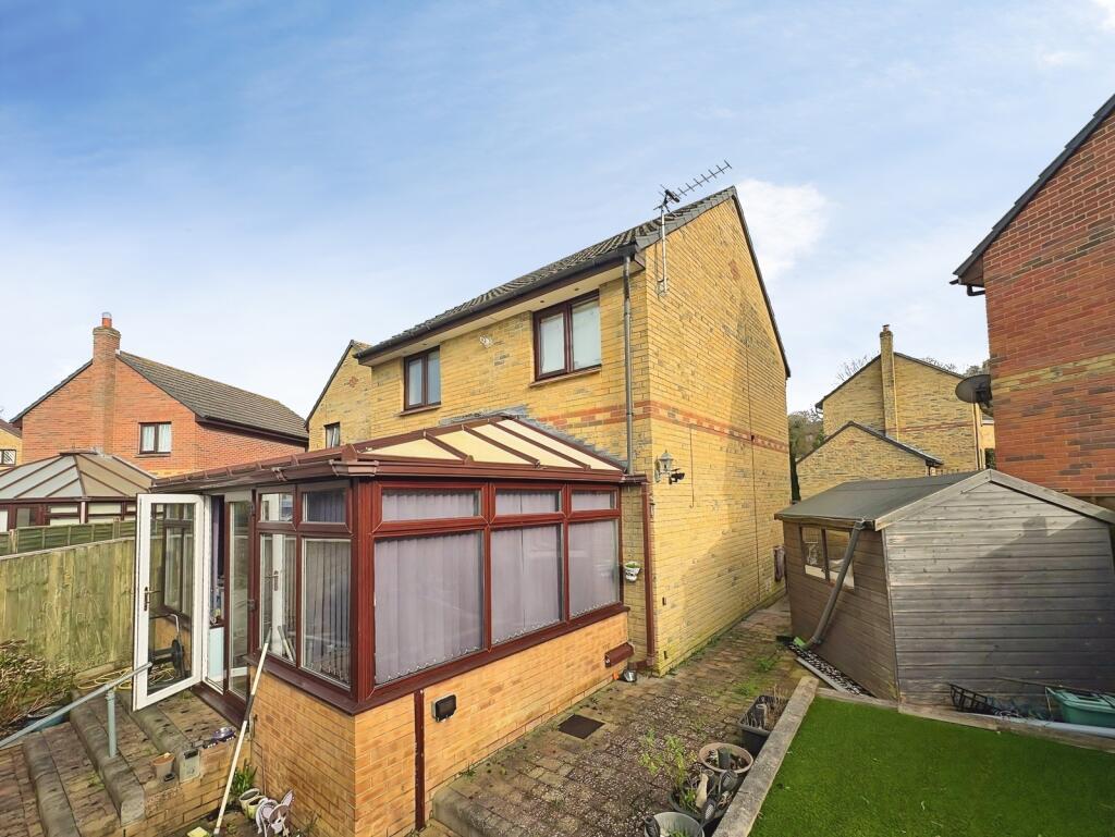 Sylvan Avenue, East Cowes, Isle of Wight photo 4