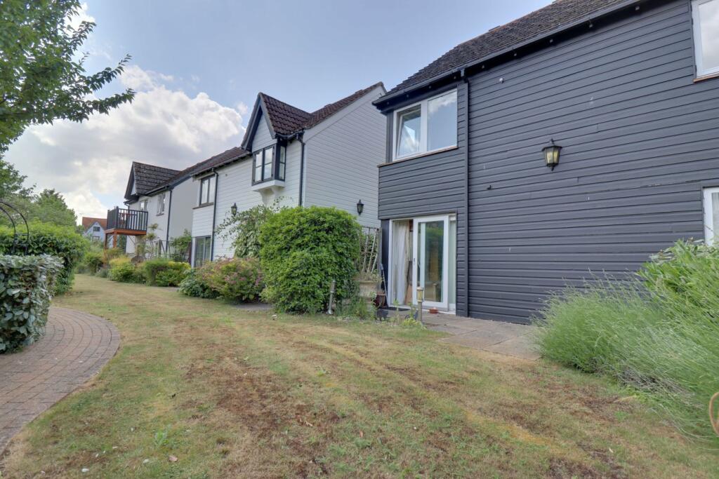 Orchard Lea, High Wych Road, Sawbridgeworth, CM21 photo 2