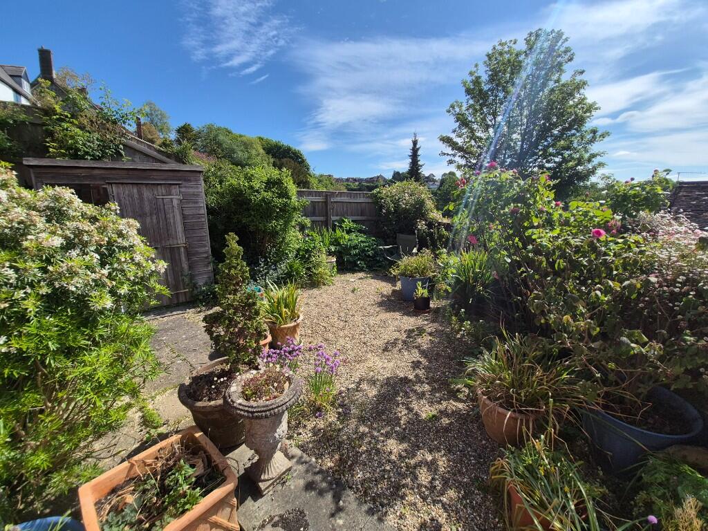 3 bedroom semi-detached house for sale in Gold Hill, Shaftesbury