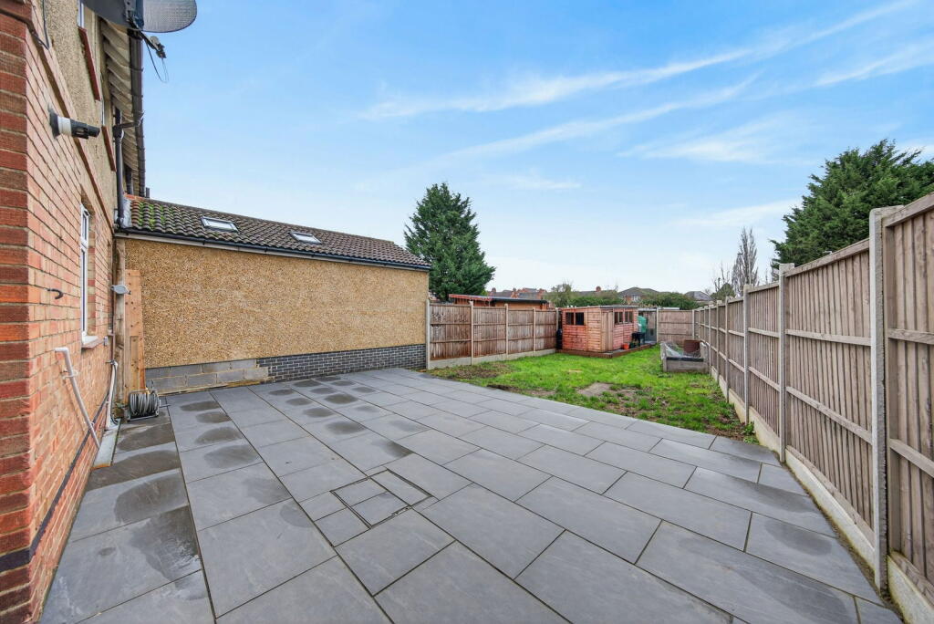 House in Kettering, Avondale - View 2