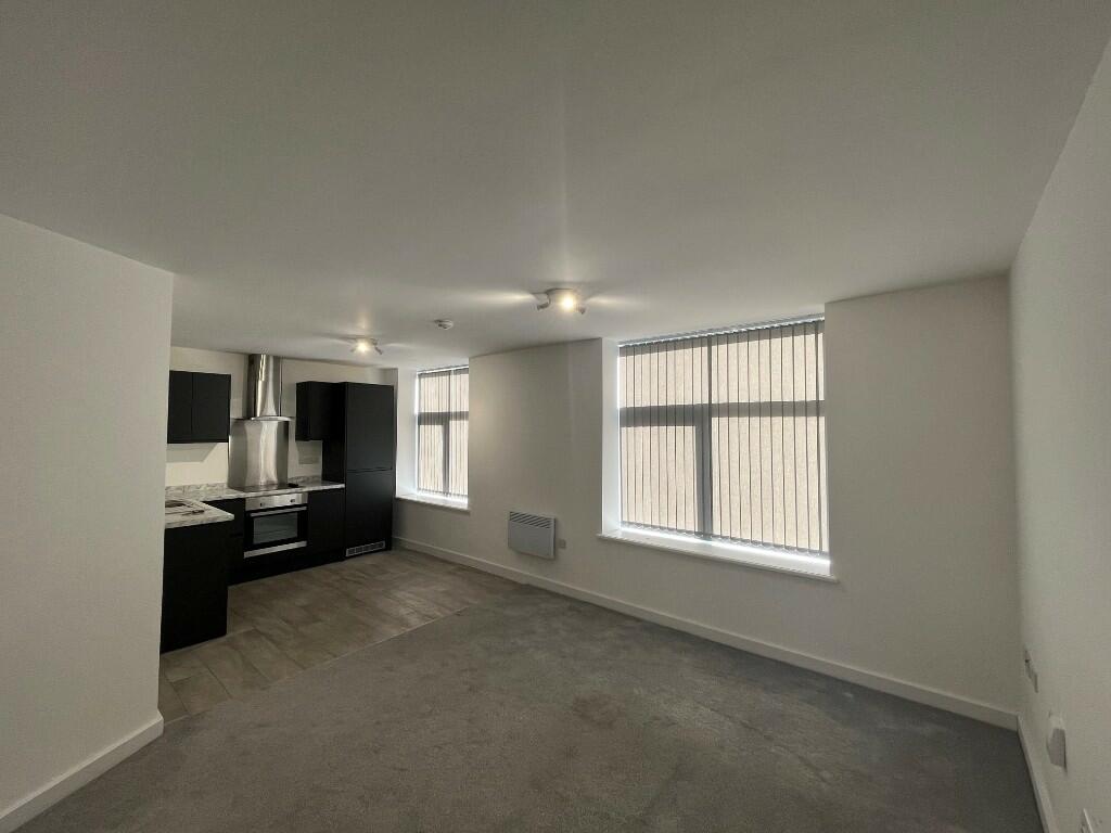 Main image of property: 10 Constable Court, Foxhill Road East, Nottingham, Nottinghamshire, NG4