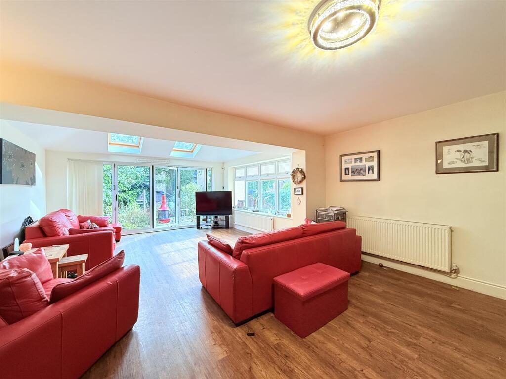 House in Manchester - More