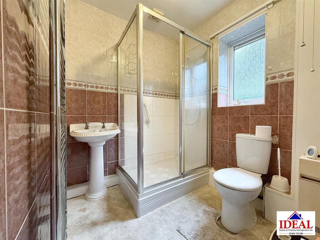 Moat Hills Court, Bentley, Doncaster photo 3