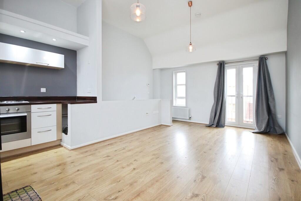 Apartment in Lincoln, Lincolnshire - View 4