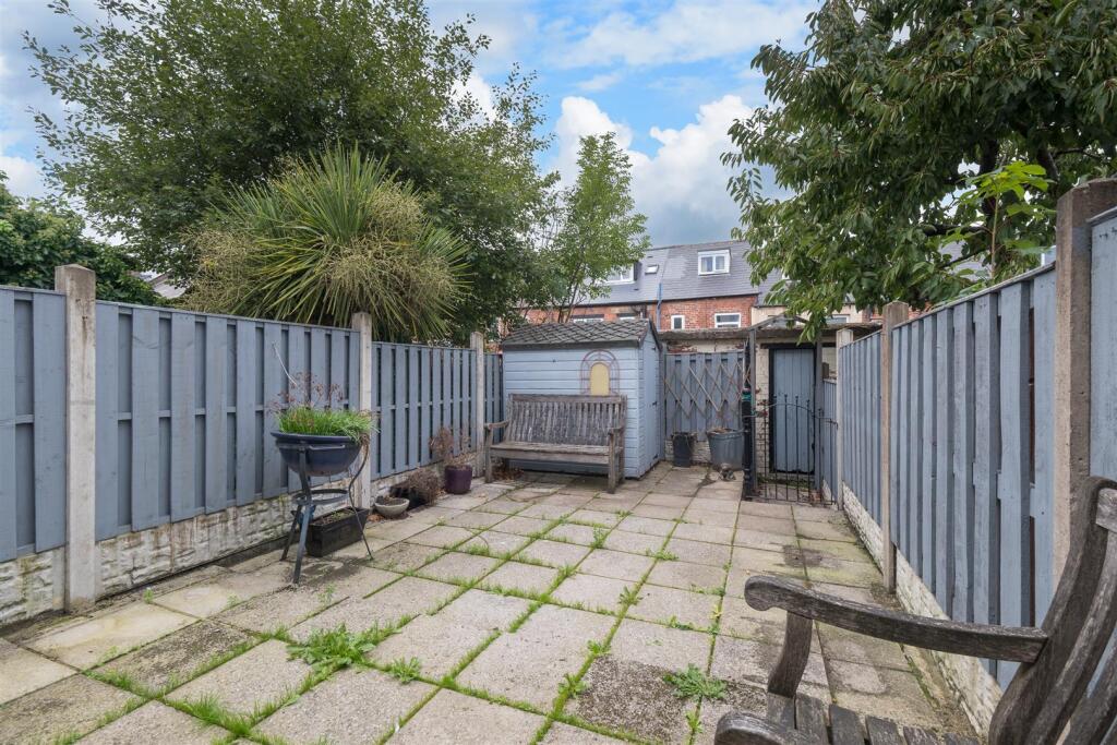 House in Sheffield, Lower Walkley, Hillsborough - More