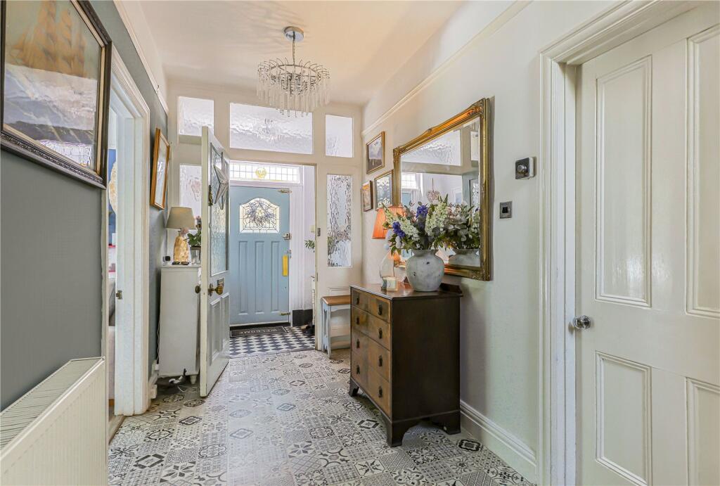 House in Poole, Parkstone - More