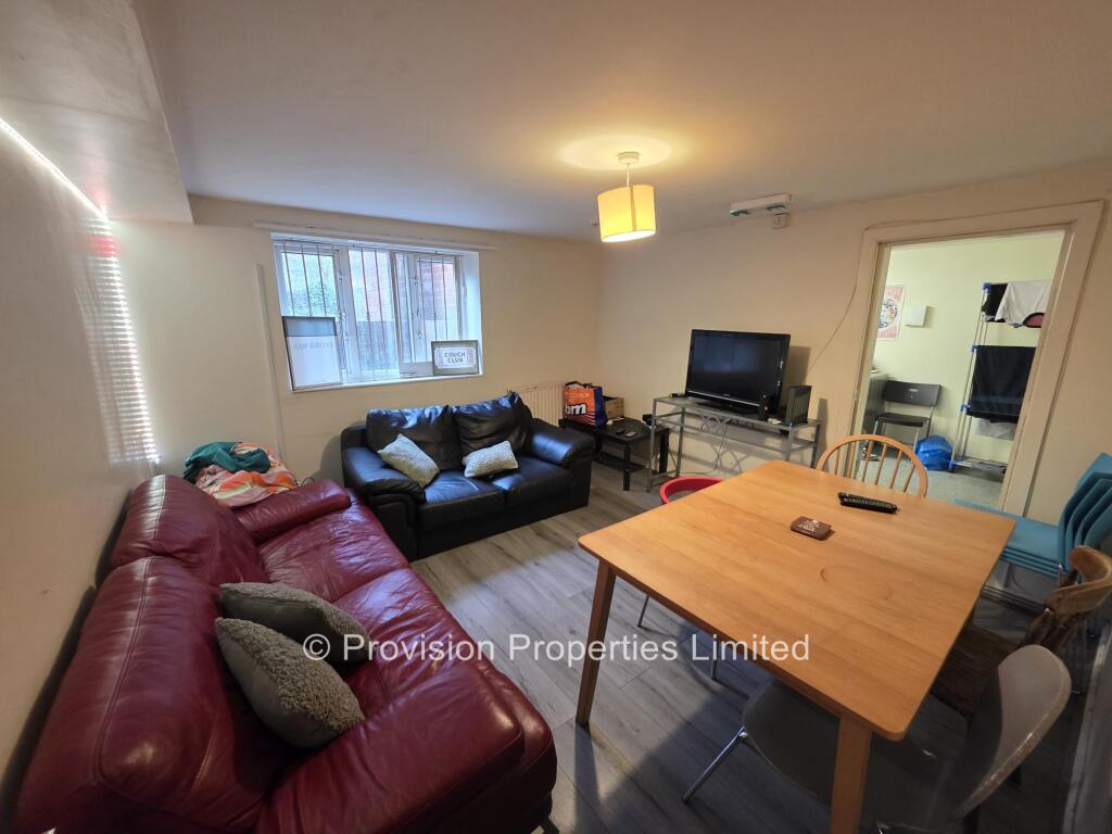 Ash Grove, Hyde Park, Leeds, LS6