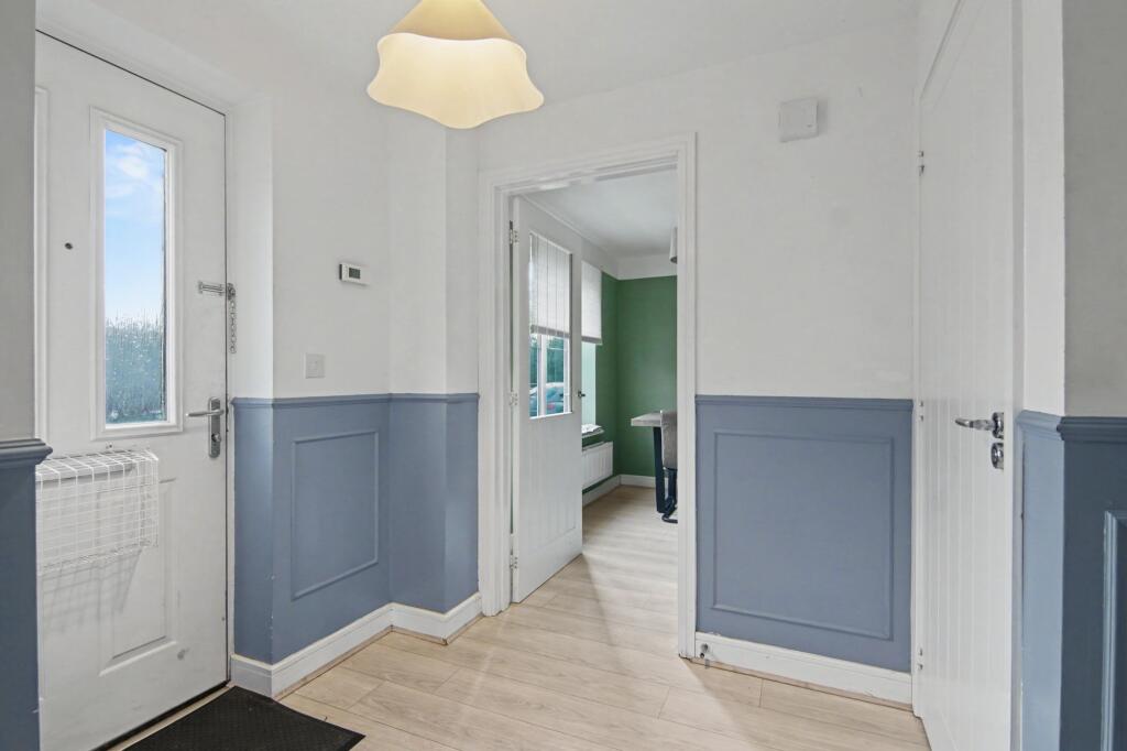 House in Nuneaton and Bedworth, Warwickshire - View 5