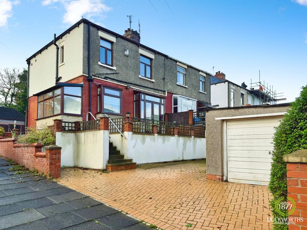 Blackburn Road, Oswaldtwistle, BB5 photo 4