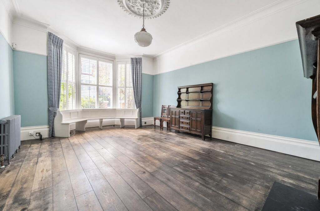 Victoria Grove, Southsea, Hampshire, PO5 - More