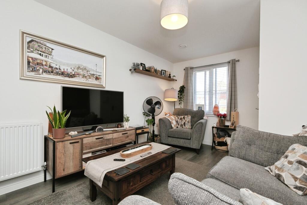 House in Worthing, West Sussex - View 3