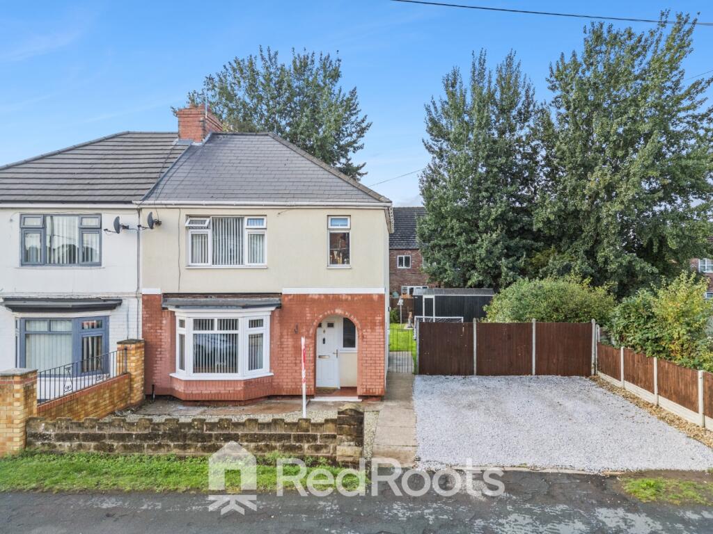 3-bed semi-detached on Mile End Avenue, Hatfield, Doncaster, DN7, £170,000