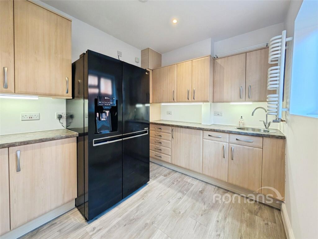 House in Reading, Lower Earley, Earley - View 5