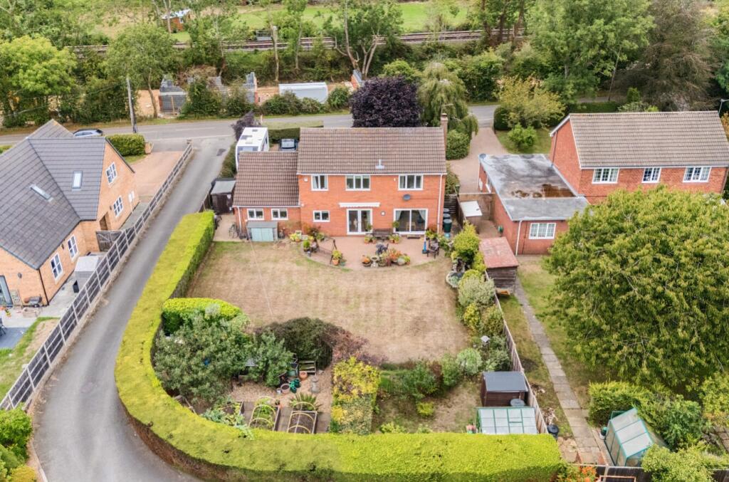 House in West Lindsey, Cherry Willingham CP - View 3